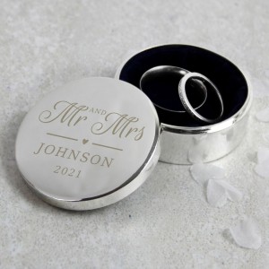 
                            Personalised Mr & Mrs Ring Box