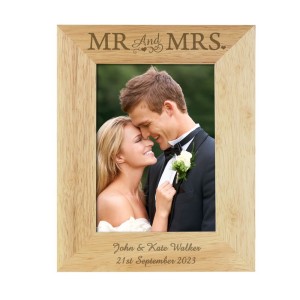 
                            Personalised Mr & Mrs 5x7 Wooden Photo Frame